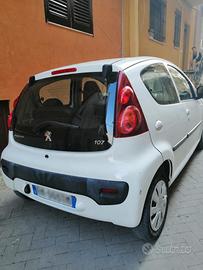 Peugeot 107 Benzina - Cambio Automatico