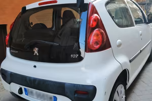Peugeot 107 Benzina - Cambio Automatico