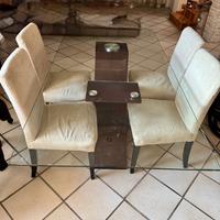 Tavolo in cristallo con base in legno e 4 sedie