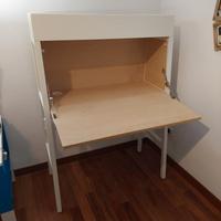 Scrivania salvaspazio IKEA