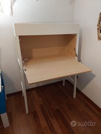 Scrivania salvaspazio IKEA
