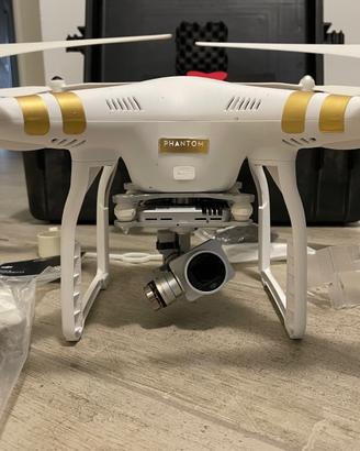 drone DJI Phantom 3 Professional 4K valigia e acc.