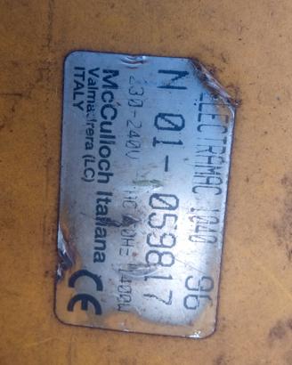 motosega 220 v