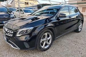 MERCEDES-BENZ GLA 180 Automatic Sport