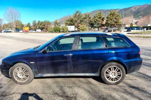alfa crosswagon q4