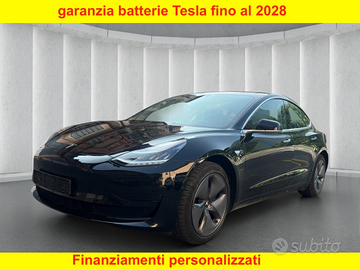 Automobile elettrica tesla
