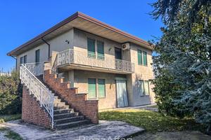 AMPIO APPARTAMENTO CON INGRESSO INDIPENDENTE - C