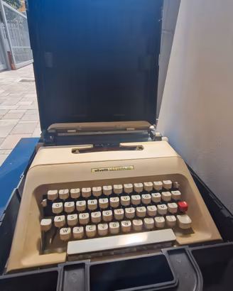 Olivetti lettera 35  vintage con custodia