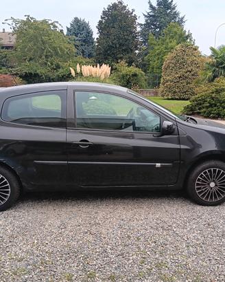 RENAULT CLIO 16 V 1200V
