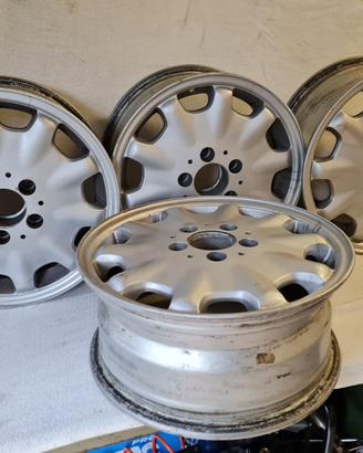 Cerchioni in lega 15'' Mercedes 5 fori