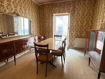 Sala da pranzo completa anni '60