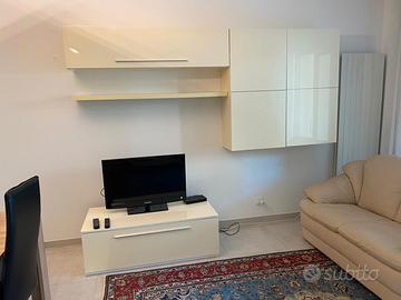 Set Mobili tv pensili
+ base appoggiabile