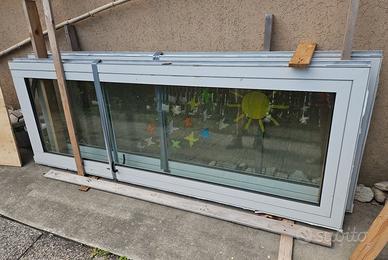 2 porte finestrate in alluminio