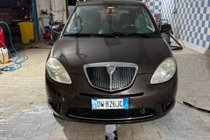 Lancia ypsilon 2009