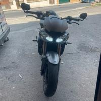 Street triple triumph RS 765