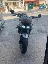 Street triple triumph RS 765