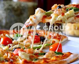 Solaro - attivita' di pizzeria con cucina - tavola