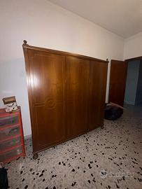 Armadio vintage in legno 180×180×60 cm