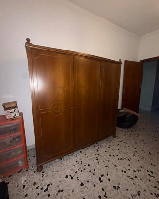 Armadio vintage in legno 180×180×60 cm