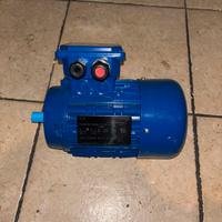 Motore Elettrico CEMP 0.37kw Trifase -NUOVO-IP65