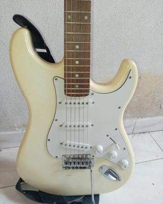 chitarra elettrica 