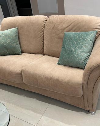 Divani, due divani beige