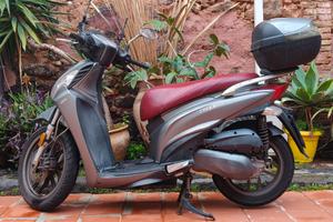 Kymco People One 125.