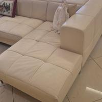 Splendido divano color crema