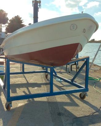 Barca autosvuotante 5 metri con motore 25 cv