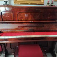 pianoforte  antico verticale 