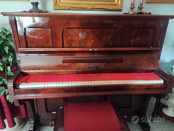 pianoforte  antico verticale 