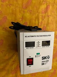 Stabilizzatore Tensione SKB AVR-2000 2000VA