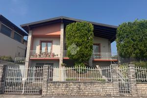 VILLA SINGOLA A CALCINATO