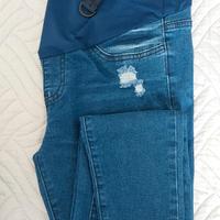 Abbigliamento premaman in blocco a 10 euro