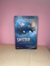 Libro “shatter me”