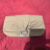 Borsa pochette strass e catenella beige