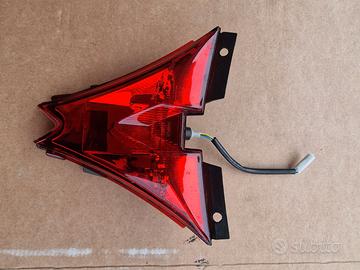 Aprilia rsv4 rf 2015 fanale posteriore originale