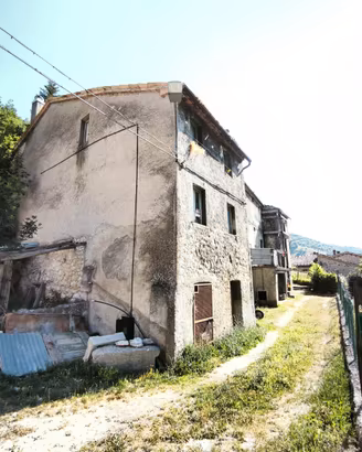 Casa terra-tetto a Rocca di Montemonaco (AP)