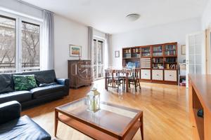 QUADRILOCALE AMPIO E LUMINOSO IN ZONA ISOLA