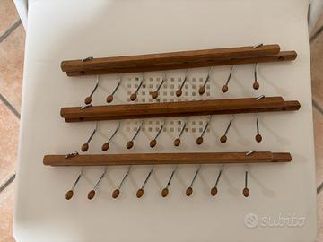 Appendini salvaspazio in legno e metallo
