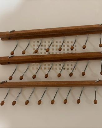 Appendini salvaspazio in legno e metallo