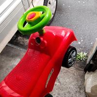 Macchina a giocattolo