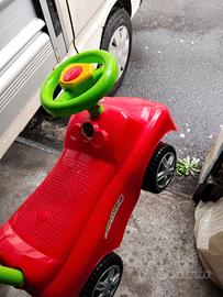 Macchina a giocattolo