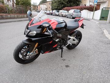 RSV 4 1000 facrory Aprilia 
