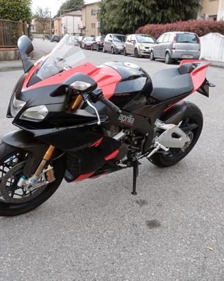 RSV 4 1000 facrory Aprilia 