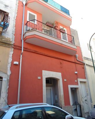 Fabbricato bifamiliare a p.t. e p.1