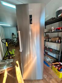 Congelatore verticale Hisense FV341N4AS1