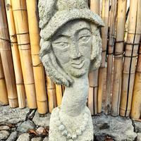 Pietra scolpita datata