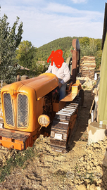 Trattore cingolato a pezzi