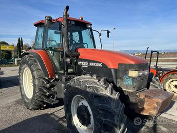 TRATTORE NEW HOLLAND M 135